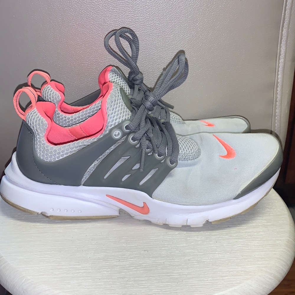 Nike Air Presto Youth White Grey Pink Running Shoes